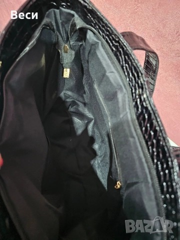 Нова дамска чанта , снимка 3 - Чанти - 52074245