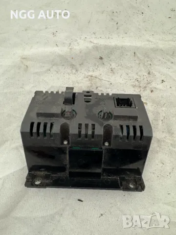 Renault Laguna Дигитален Часовник BORG 7700822081, снимка 2 - Части - 47920809