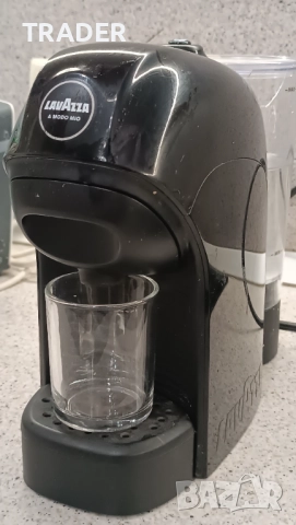 Lavazza LM800 Tiny Полуавтоматична кафе машина с капсули 0.75 L, снимка 4 - Кафемашини - 30609842