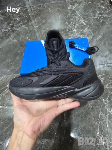 Оригинални маратонки Adidas, снимка 2 - Детски маратонки - 51749373