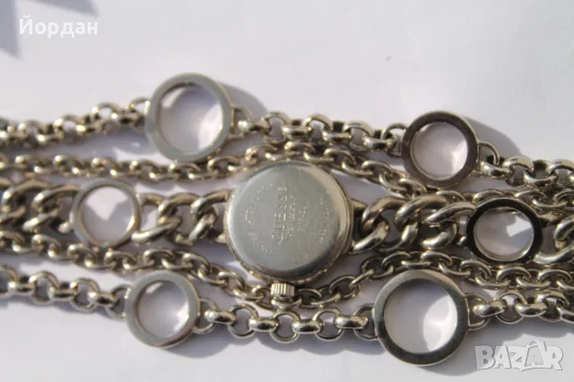 Дамски часовник гривна ''Guess'', снимка 8 - Дамски - 49546707