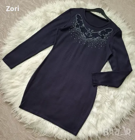 Тъмносиня рокля с тюл със сребристи камъчета над деколтето, снимка 1