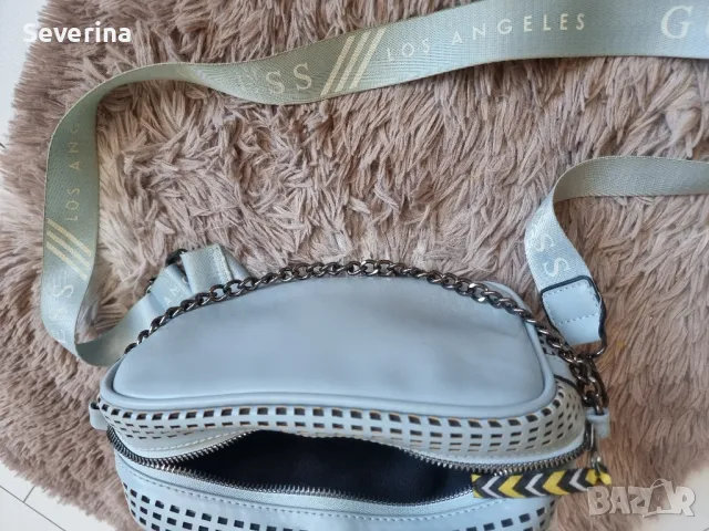 Guess малка чанта с дълга дръжка , снимка 2 - Чанти - 48833857