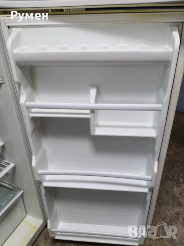 Хладилник Crown с Горна камера, снимка 5 - Хладилници - 51457463