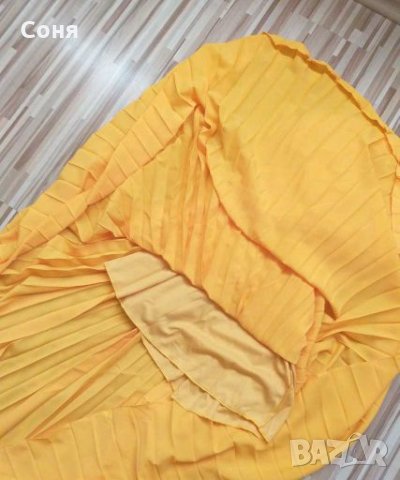 РАЗПРОДАЖБА-Просто уникална жълта рокля с етикет , снимка 5 - Рокли - 28238789