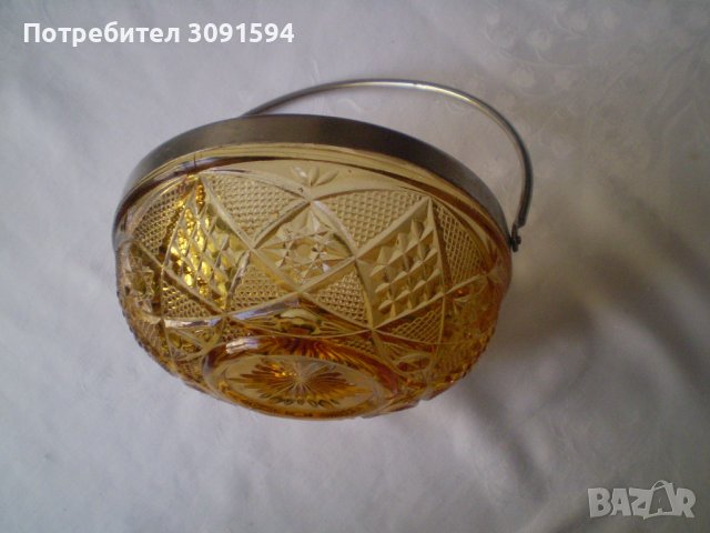 Винтидж Кристална бонбониера Арт деко метал оригинално стъкло цвят карамел, снимка 4 - Други ценни предмети - 38457517