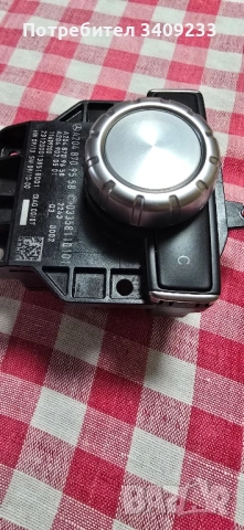 Джойстик Мерцедес W204 контролер мултимедиа, снимка 4 - Части - 52200654