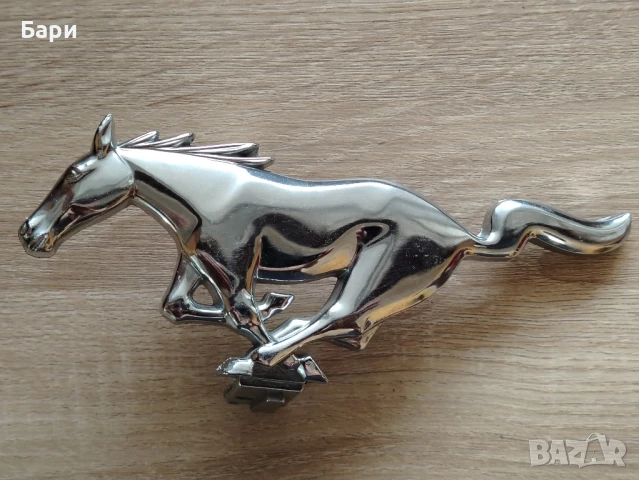 ОРИГИНАЛНА емблема за решетка на Ford Mustang от 1967г.