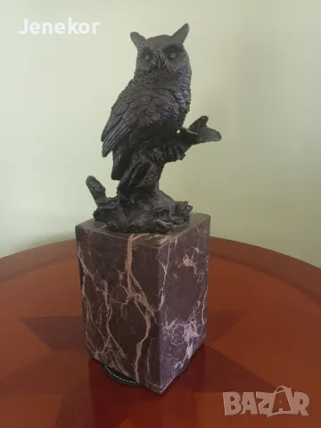 Бронзова фигура бухала. 