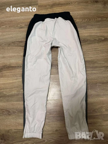Оргинално мъжко долнище Lacoste White Embroidered Logo Track Pants , S размер , снимка 8 - Спортни дрехи, екипи - 50805798