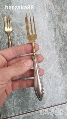 12 броя Сребърни вилици, снимка 9 - Антикварни и старинни предмети - 53493791