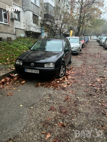 ГОЛФ 4 може плащане по лев и два железни 