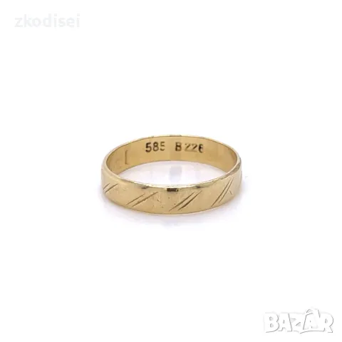 Златен пръстен брачна халка 2,26гр. размер:55 14кр. проба:585 модел:29310-3, снимка 2 - Пръстени - 48843742