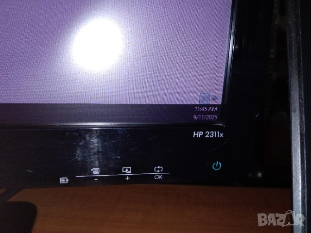Монитор HP 2311x, снимка 8 - Монитори - 51676789