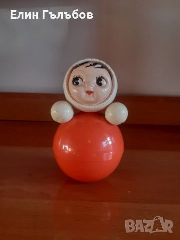 Неваляшка- руска кукла, ретро