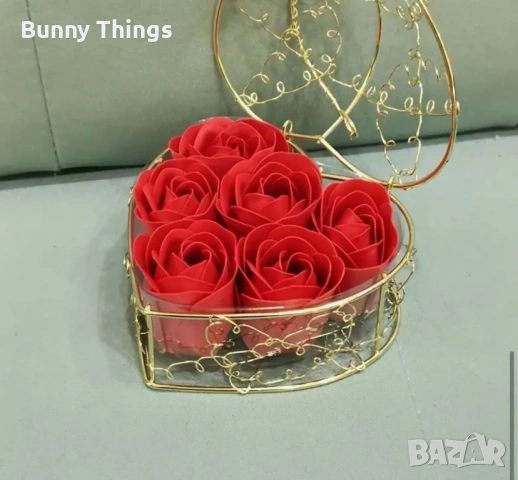Рози в кутия/ Подарък за жена/ Подарък за Свети Валентин/ Рожден ден/ Деня на жената/ Имен ден, снимка 2 - Романтични подаръци - 53407552