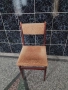 Дървени столове с тапицерия, снимка 1
