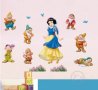 Снежанка и седемте джуджета на поляна стикер за стена мебел гардероб детска стая