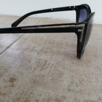 Дамски слънчеви очила Fendi, снимка 5 - Слънчеви и диоптрични очила - 32558172