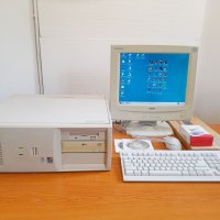 Продавам ретро компютър COMPAQ с инсталиран Windows 98 и 23класически игри., снимка 2 - Геймърски - 43472980