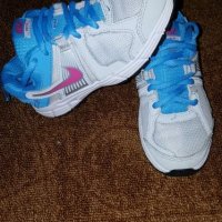 Маратонки Nike, снимка 2 - Детски маратонки - 27606934