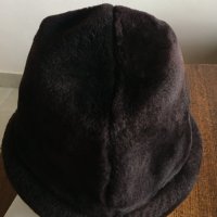 Мъжка зимна шапка от естествена овча кожа - тъмно кафява, снимка 1 - Шапки - 32439082