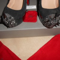 Christian Louboutin Asteroid 140 suede and patent-leather pumps, снимка 8 - Дамски елегантни обувки - 26637968