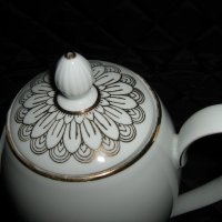  Чайници баварски порцелан - бяло и злато !, снимка 3 - Сервизи - 32389137