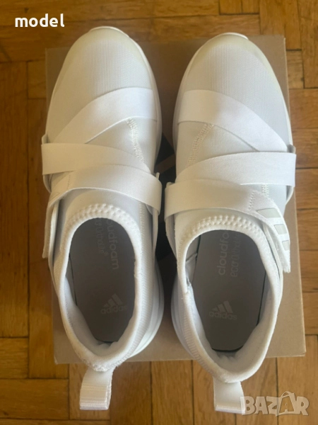 Дамски маратонки Running Adidas Нови, снимка 1