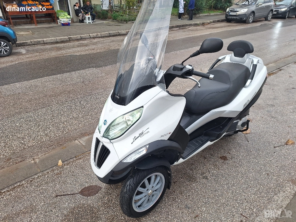Piaggio MP3 300 ie - 2011г. - 2бр., снимка 1
