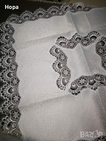 Каре за маса с Брюкселска дантела. Последни 2 броя. , снимка 1