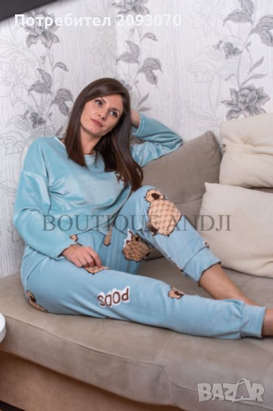 Дамска пижама от кадифе, снимка 1