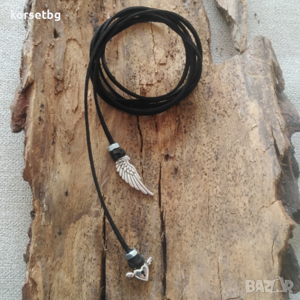 Стилно и модерно дамско колие с висулки сърце и крило 23905, снимка 1