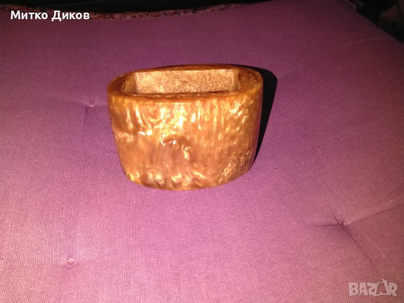Пепелник от каталин уникат Н-56мм и размер 91х57мм тегло 220грама, снимка 1