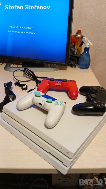С ГАРАНЦИЯ 1Г Sony PlayStation 4 Pro White бял PS4 1TB профилактиран проверен Play Station SW 11.52, снимка 1