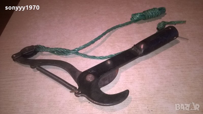 ножица за рязане на клони от разстояние с въже, снимка 1
