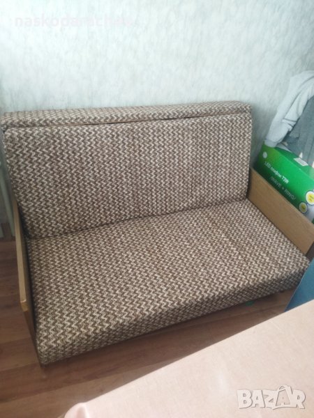 Компактен малък диван с функция сън , снимка 1