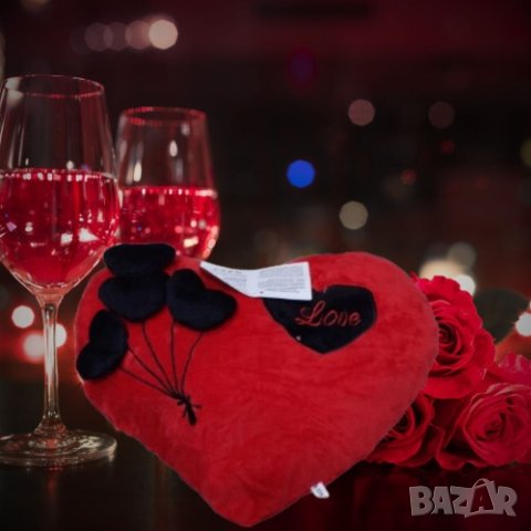 Подаръчна плюшена музикална възглавничка Сърце - Love, 33см