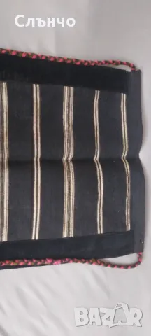 Ръчно бродирани престилки, снимка 2 - Антикварни и старинни предмети - 49553759