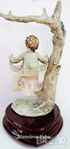 Голяма фигура Capodimonte подписана B. Merli., снимка 9 - Колекции - 52418854