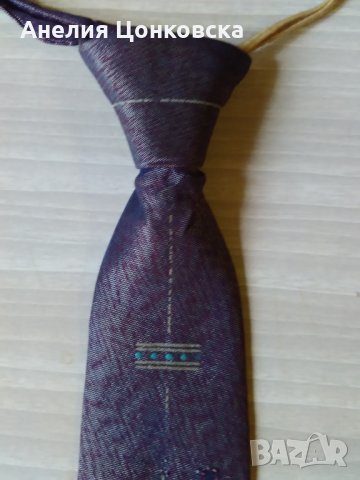 Старинна вратовръзка на 70 г.