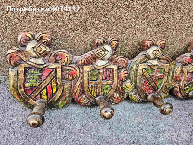 Испанска ръчно рисувана закачалка за стена с дърворезба, снимка 2 - Закачалки - 49245733