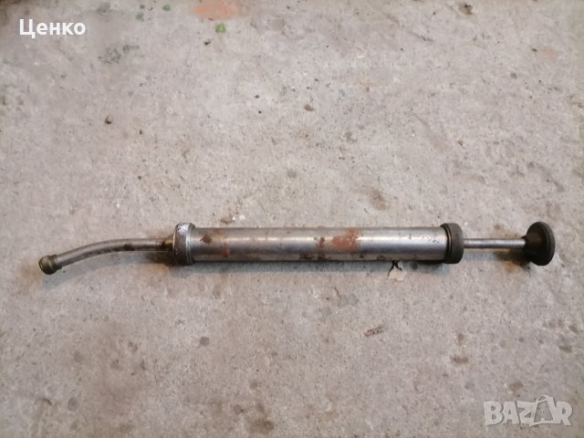 Такаламид, шприц за масло , снимка 3 - Ремонт на ходова част - 32807402