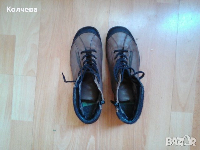 продавам шапка от естествена кожа за 15 лв. и др. зимни шапки, снимка 12 - Шапки - 24017390