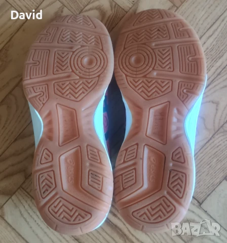 Оригинални дамски маратонки Asics Upcourt 3, снимка 5 - Маратонки - 50910676