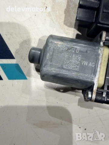 5Q0959812D моторче за стъклоповдигач за задна дясна врата от Audi A3 1.0 TFSI, двигател CHZ, снимка 3 - Части - 52691556