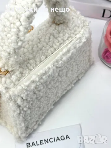 Balenciaga Дамска Плюшена Чанта Баленсиага👜Дамска Пухкава Чанта Баленсиага Код D1587, снимка 9 - Чанти - 48595104