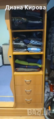 Гардероб с плъзгащи врати и огледала, снимка 4 - Гардероби - 53458822