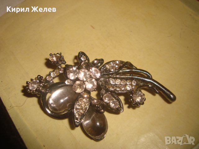 ВИНТИДЖ РЕТРО - АРТ БРОШКА с МНОГО ФАСЕТИРАНИ КРИСТАЛИ МНОГО СТИЛНА и КРАСИВА 14355, снимка 8 - Други - 37691796