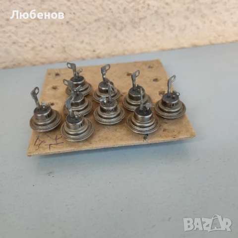 Тиристори КУ201Д , снимка 2 - Друга електроника - 50836396